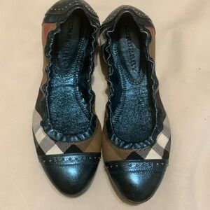 Burberry Leather ballet flats